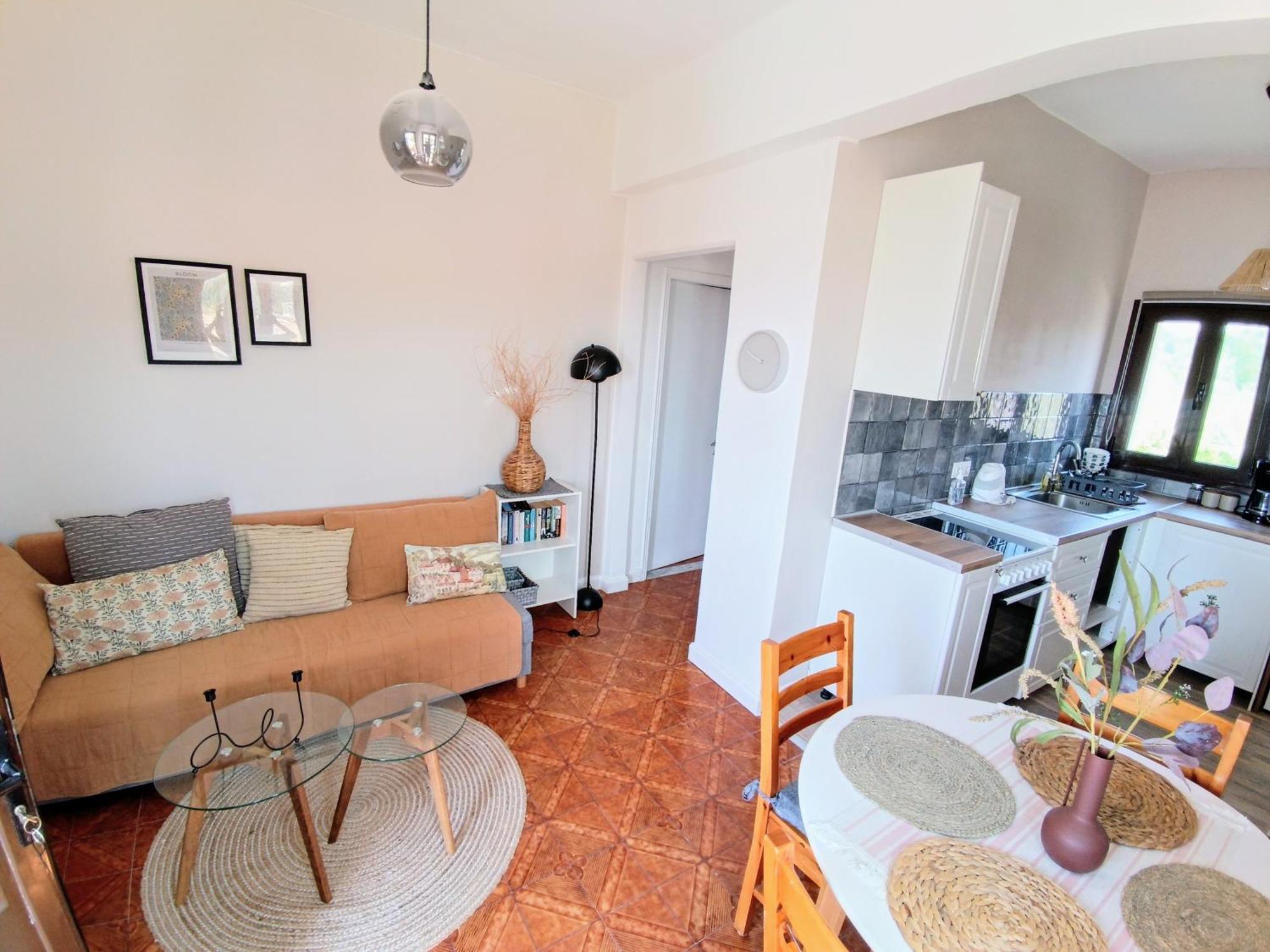 Ayerina First Floor Apartment 아릴라스 외부 사진